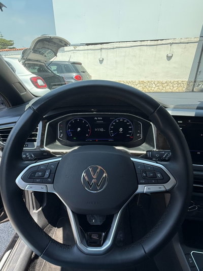 Volkswagen Taigo 1.0 TSI 110 CV DSG R-Line (15)