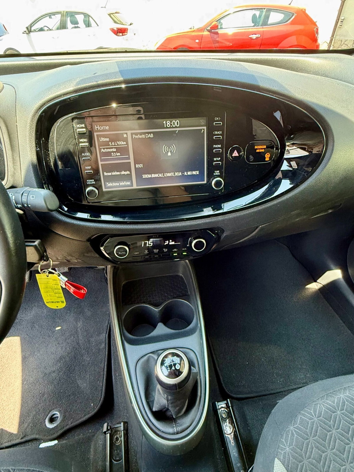 Toyota Aygo X 1.0 VVT-i 72 CV 5 porte Limited Air (13)