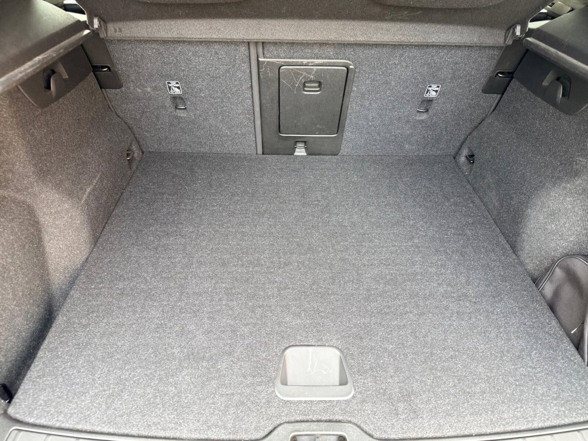 Volvo XC40 T3 Momentum Pro (14)