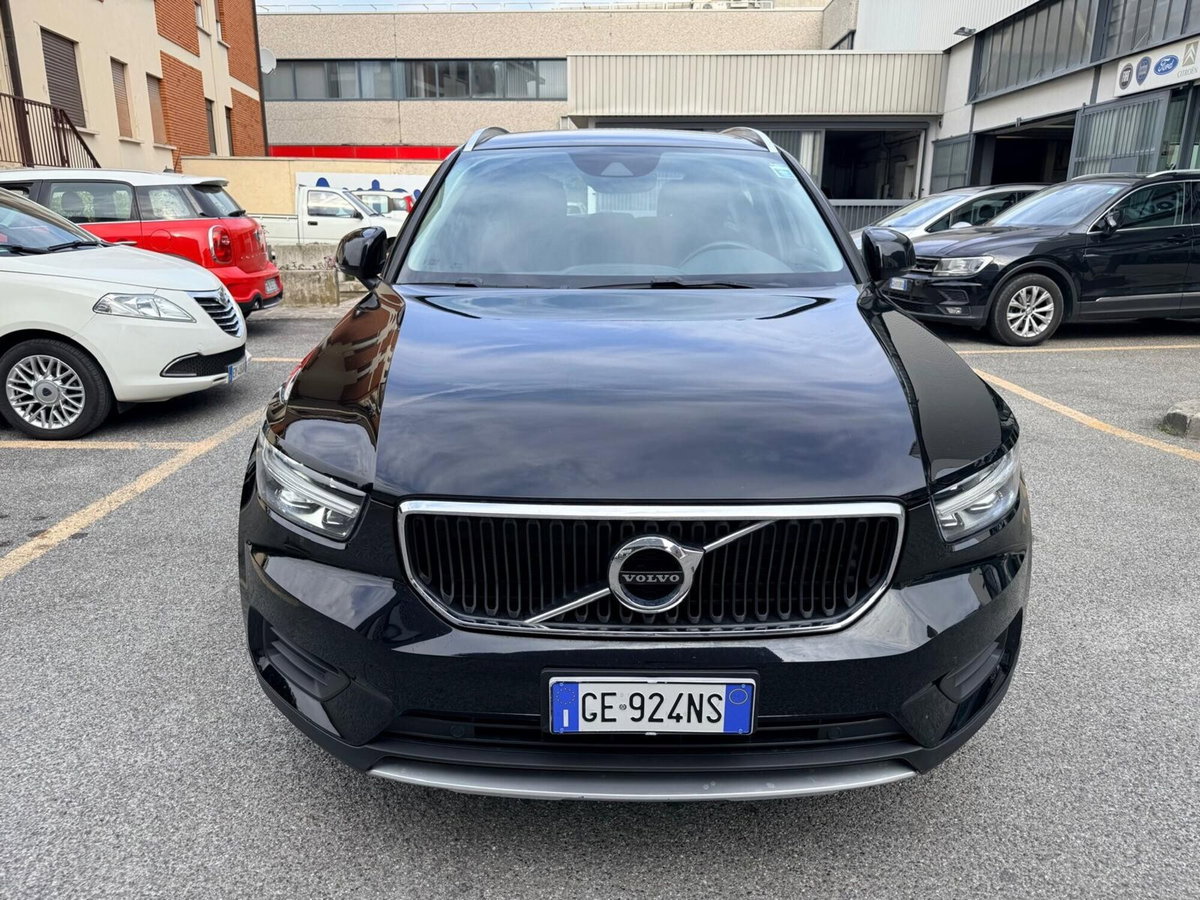 Volvo XC40 T3 Momentum Pro (3)