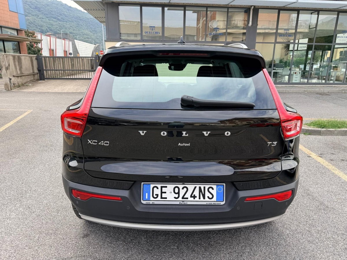 Volvo XC40 T3 Momentum Pro (4)