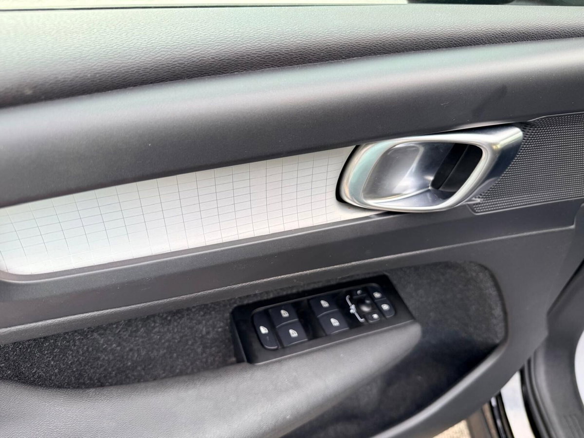 Volvo XC40 T3 Momentum Pro (7)
