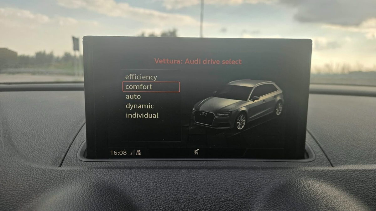 Audi A3 Sportback 1.6 TDI Business (13)