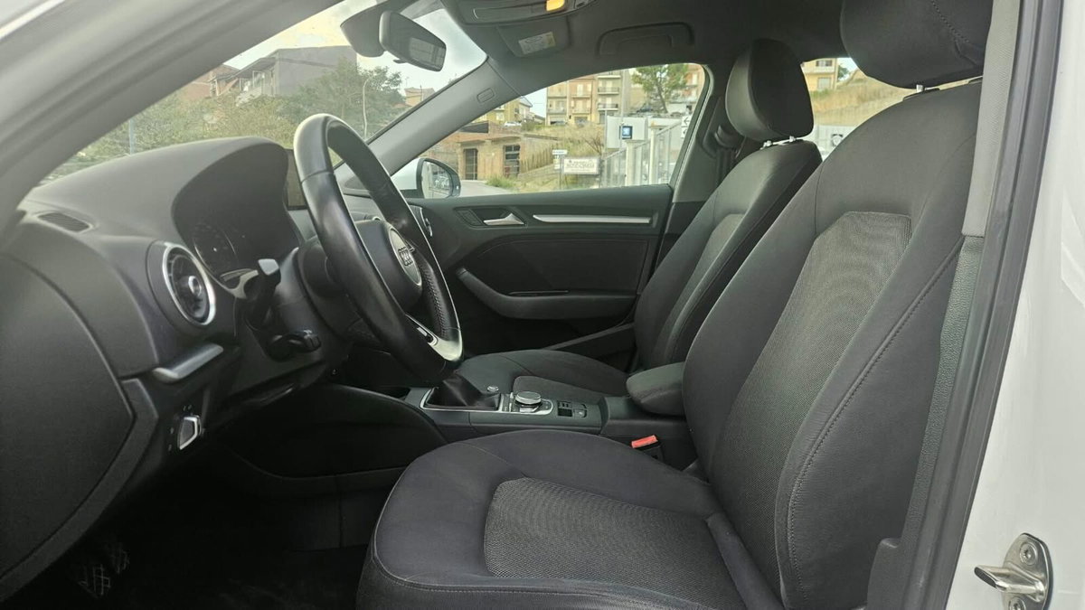 Audi A3 Sportback 1.6 TDI Business (6)