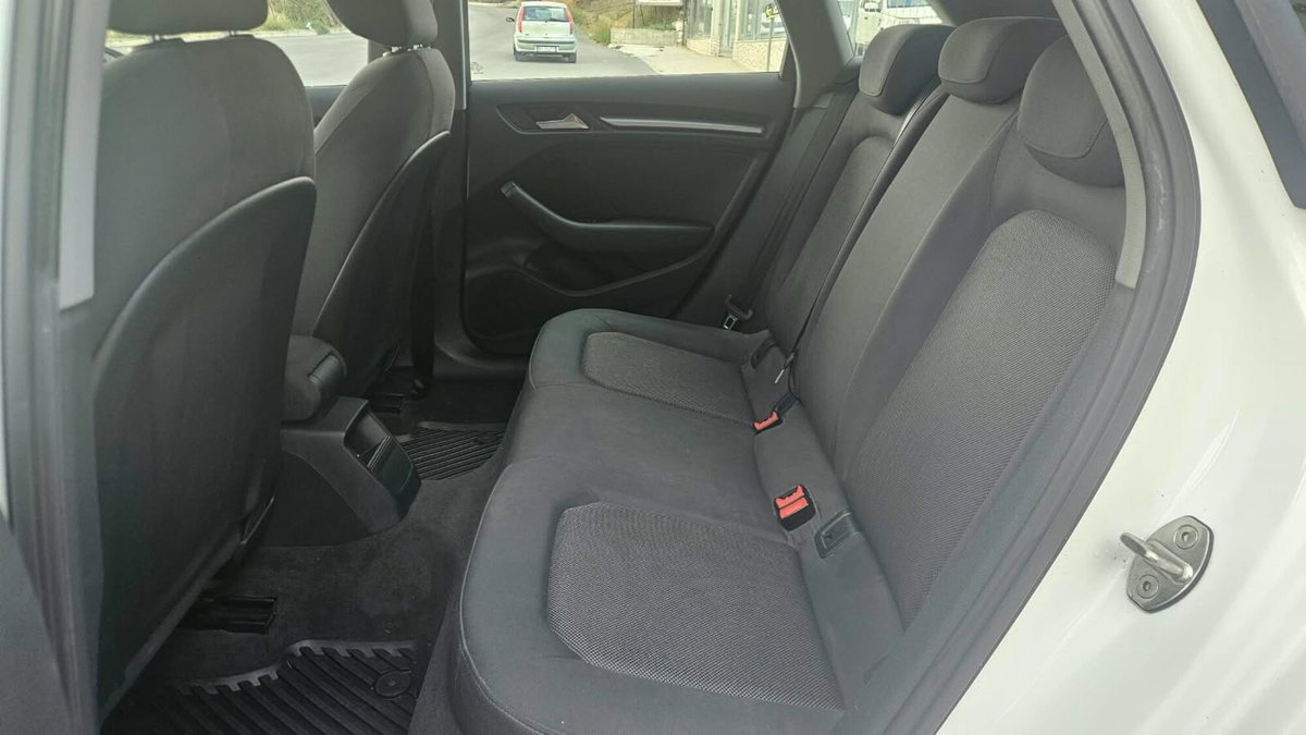 Audi A3 Sportback 1.6 TDI Business (7)