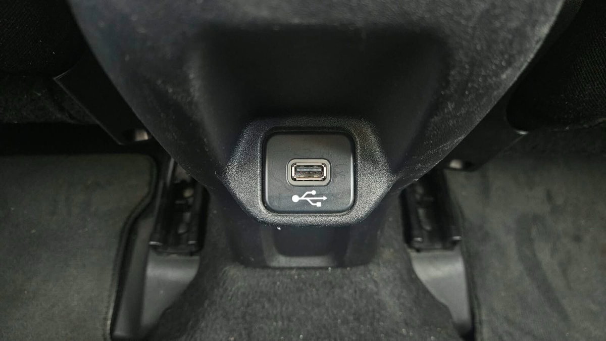Jeep Renegade 1.6 Mjt 120 CV Longitude (15)