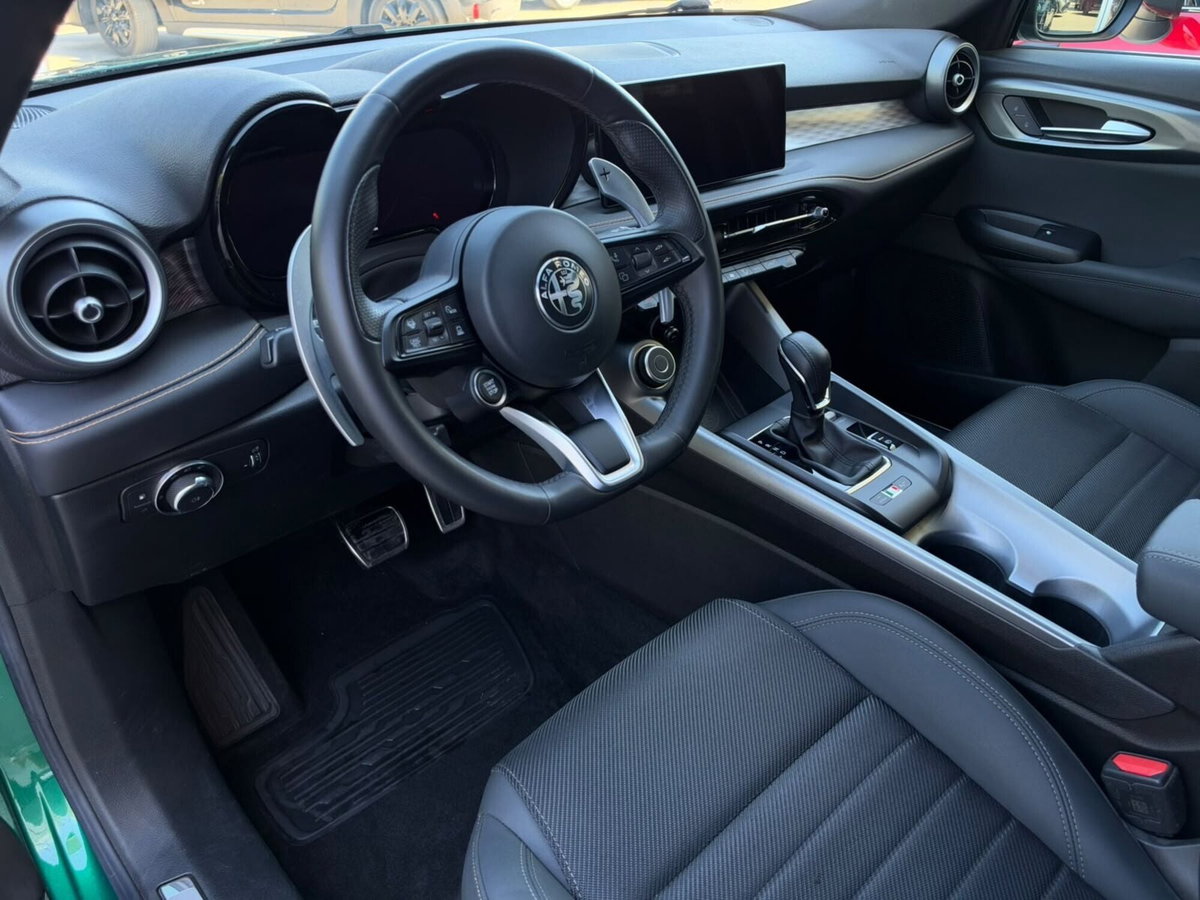 Alfa Romeo Tonale 1.3 phev Intensa Q4 280cv at6 (7)