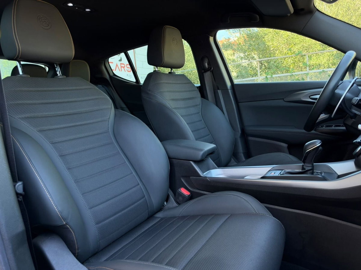 Alfa Romeo Tonale 1.3 phev Intensa Q4 280cv at6 (9)