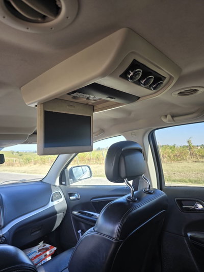 Fiat Freemont 2.0 Mjt 170 CV 4x4 Automatica Lounge (11)