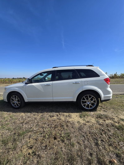 Fiat Freemont 2.0 Mjt 170 CV 4x4 Automatica Lounge (19)