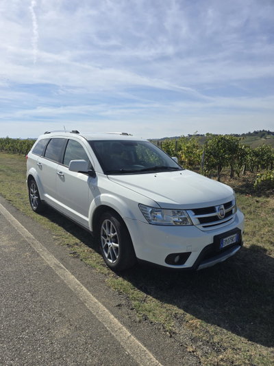 Fiat Freemont 2.0 Mjt 170 CV 4x4 Automatica Lounge (2)