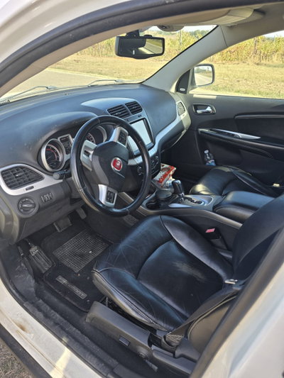 Fiat Freemont 2.0 Mjt 170 CV 4x4 Automatica Lounge (3)