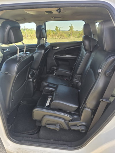 Fiat Freemont 2.0 Mjt 170 CV 4x4 Automatica Lounge (5)