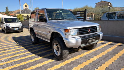 Mitsubishi Pajero 2.5 TDI Metal-top S. Select GLX usata