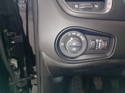 Jeep Renegade 1.6 Mjt 130 CV Limited (10)