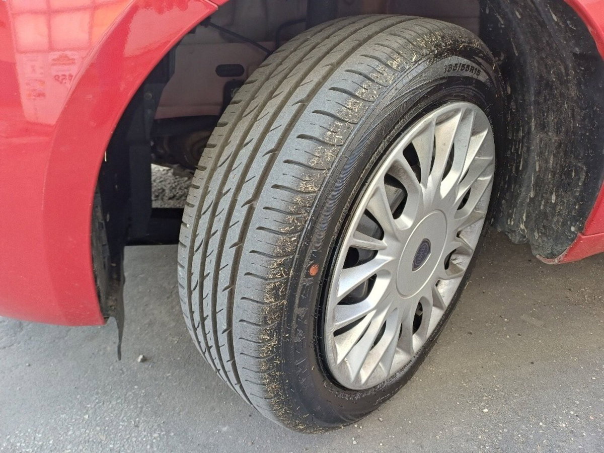 Lancia Ypsilon 1.2 69 CV 5 porte Silver (16)