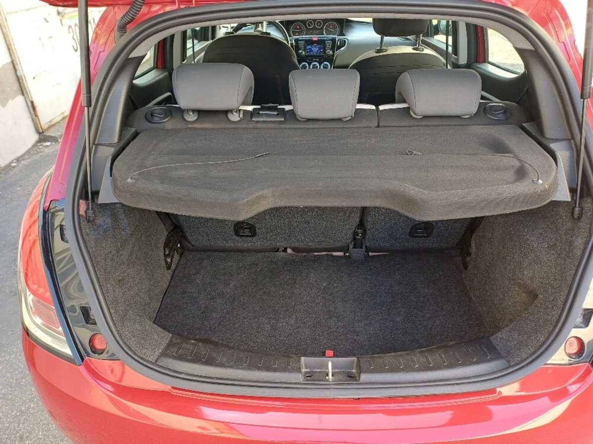 Lancia Ypsilon 1.2 69 CV 5 porte Silver (17)