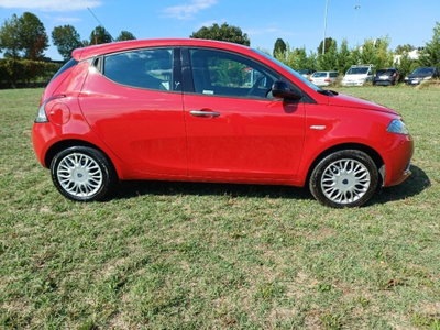 Lancia Ypsilon 1.2 69 CV 5 porte Silver (3)