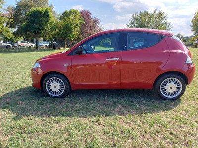 Lancia Ypsilon 1.2 69 CV 5 porte Silver (5)