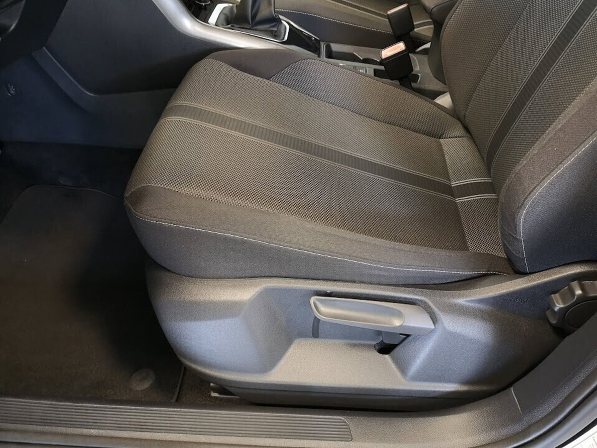 Volkswagen T-Roc 1.0 TSI Business BlueMotion Technology (17)