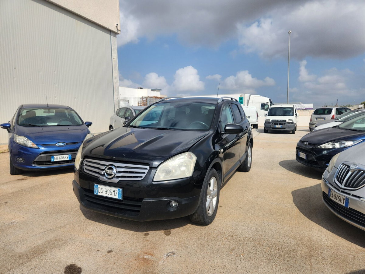 Nissan Qashqai 2.0 dCi DPF Tekna (2)