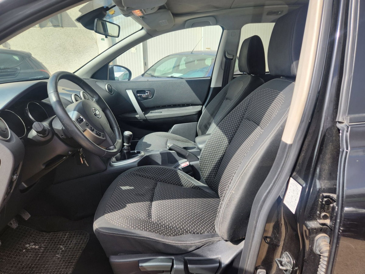 Nissan Qashqai 2.0 dCi DPF Tekna (9)