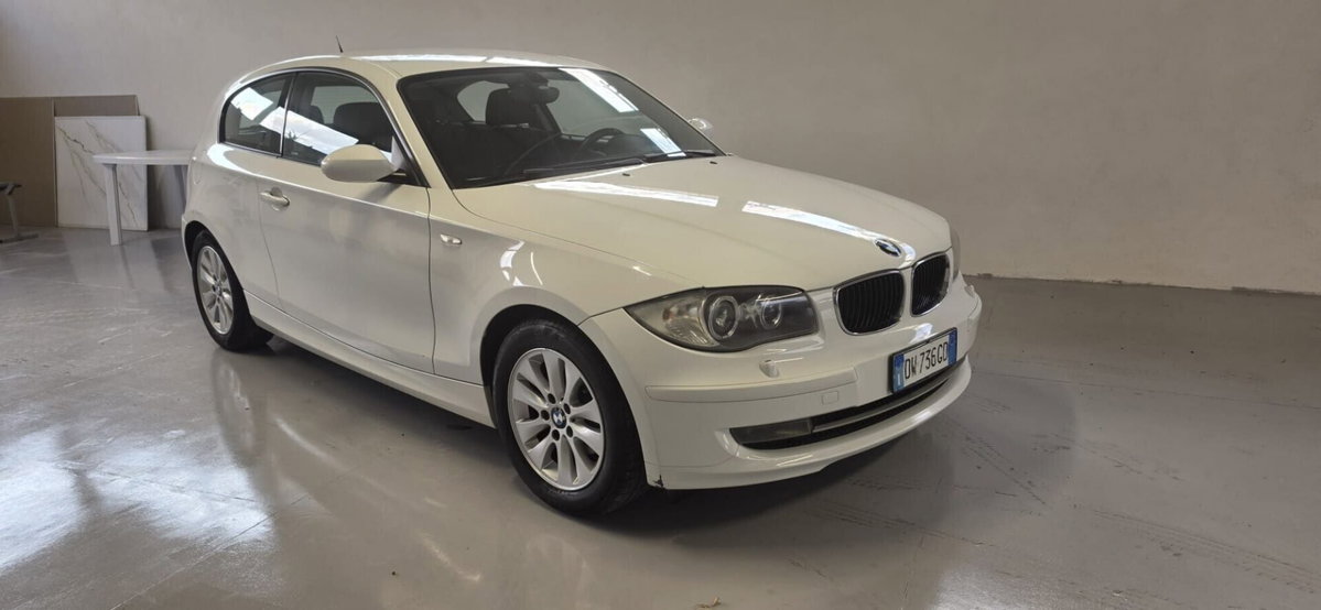 BMW Serie 1 116d 2.0 116CV cat 3 porte Attiva DPF