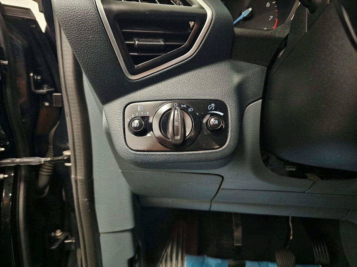 Ford C-Max 1.6 120CV GPL Titanium (13)