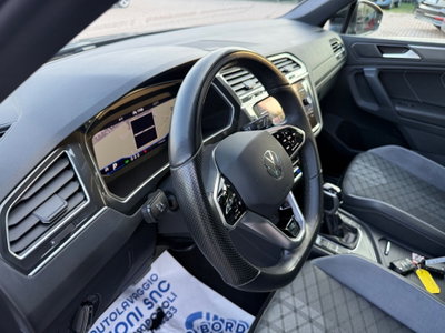 Volkswagen Tiguan 2.0 TDI 150 CV SCR DSG 4MOTION R-Line (19)