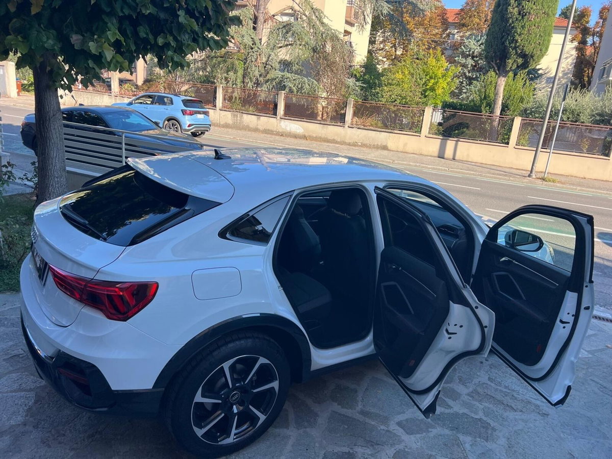 Audi Q3 Sportback 35 TDI quattro S tronic Business Plus (6)