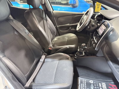 Renault Clio Sporter dCi 8V 90 CV Duel (17)