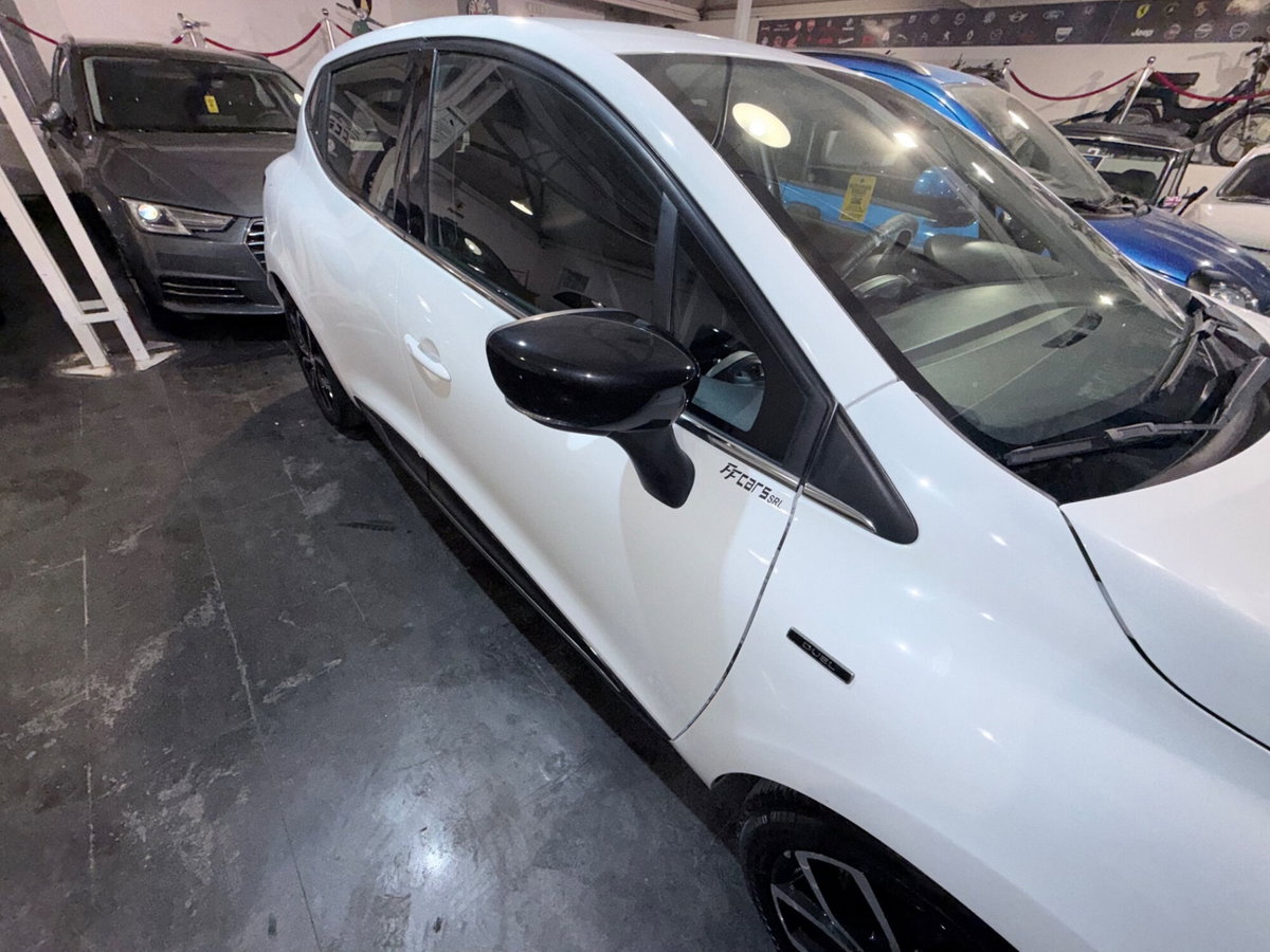 Renault Clio Sporter dCi 8V 90 CV Duel (6)