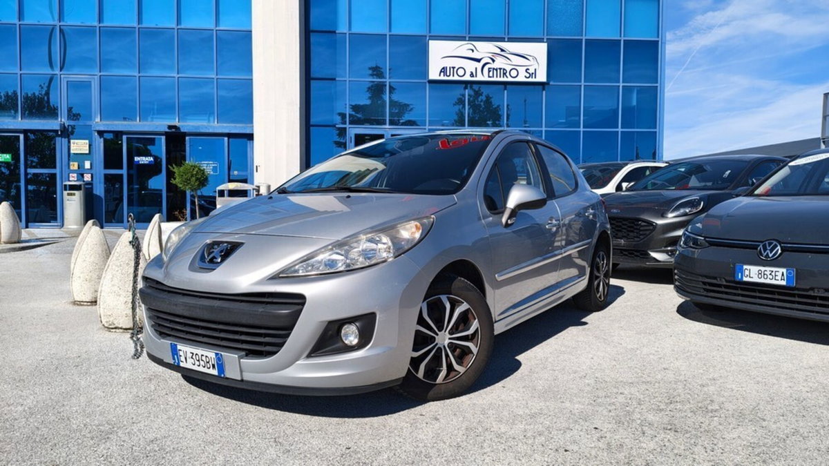 Peugeot 207 HDi 70CV 5p. Access