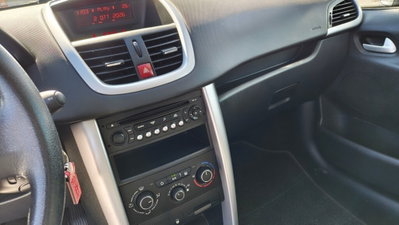 Peugeot 207 HDi 70CV 5p. Access (10)