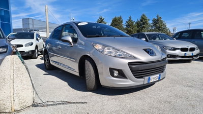 Peugeot 207 HDi 70CV 5p. Access (2)