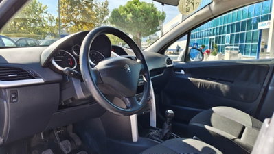 Peugeot 207 HDi 70CV 5p. Access (5)
