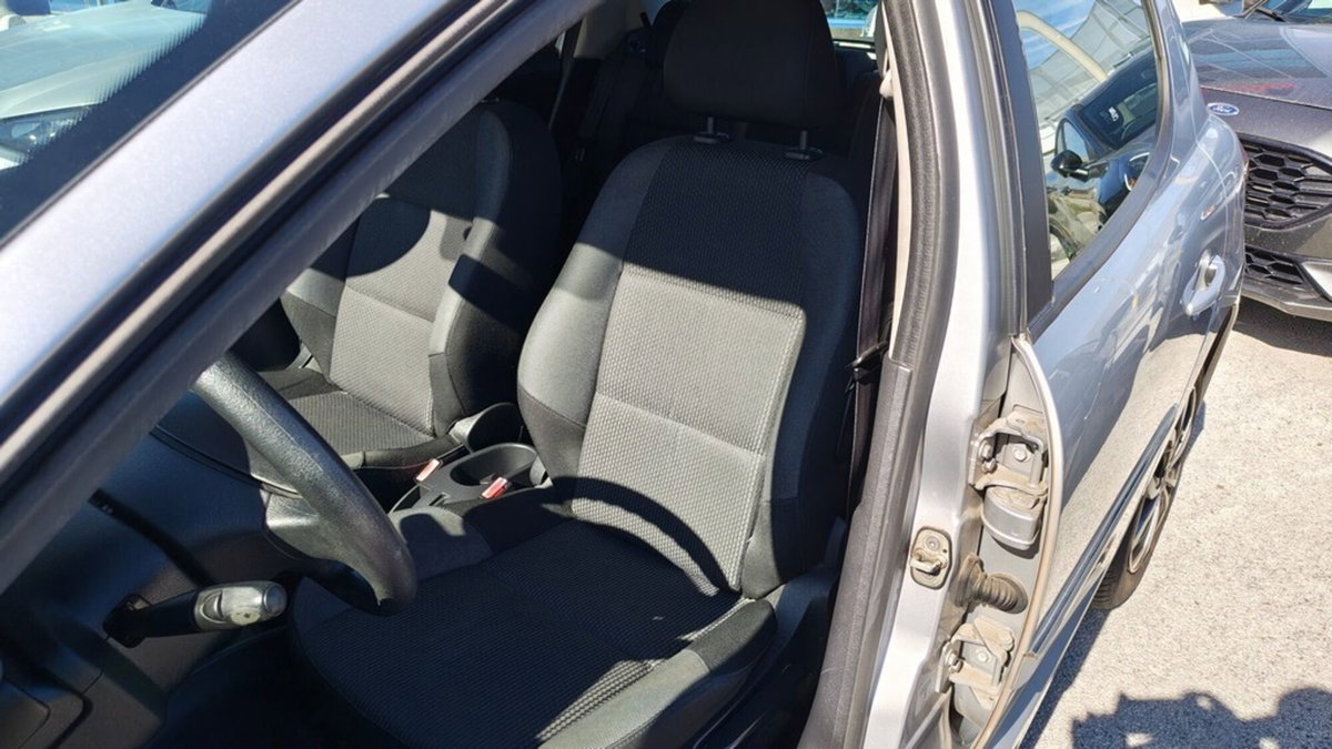 Peugeot 207 HDi 70CV 5p. Access (6)