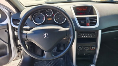 Peugeot 207 HDi 70CV 5p. Access (8)