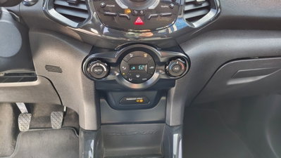 Ford EcoSport 1.5 TDCi 95 CV Titanium S (11)