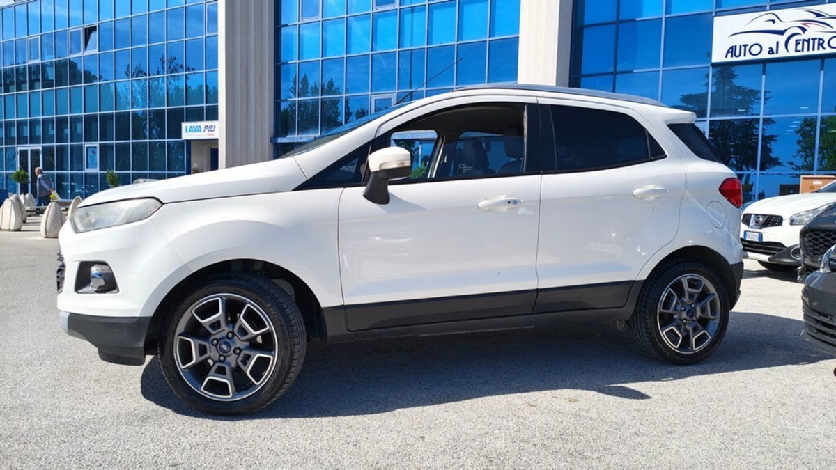Ford EcoSport 1.5 TDCi 95 CV Titanium S (4)