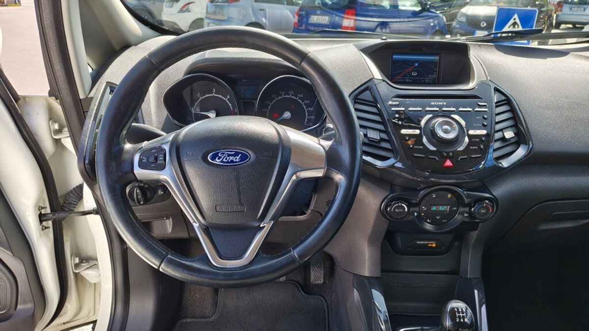 Ford EcoSport 1.5 TDCi 95 CV Titanium S (8)