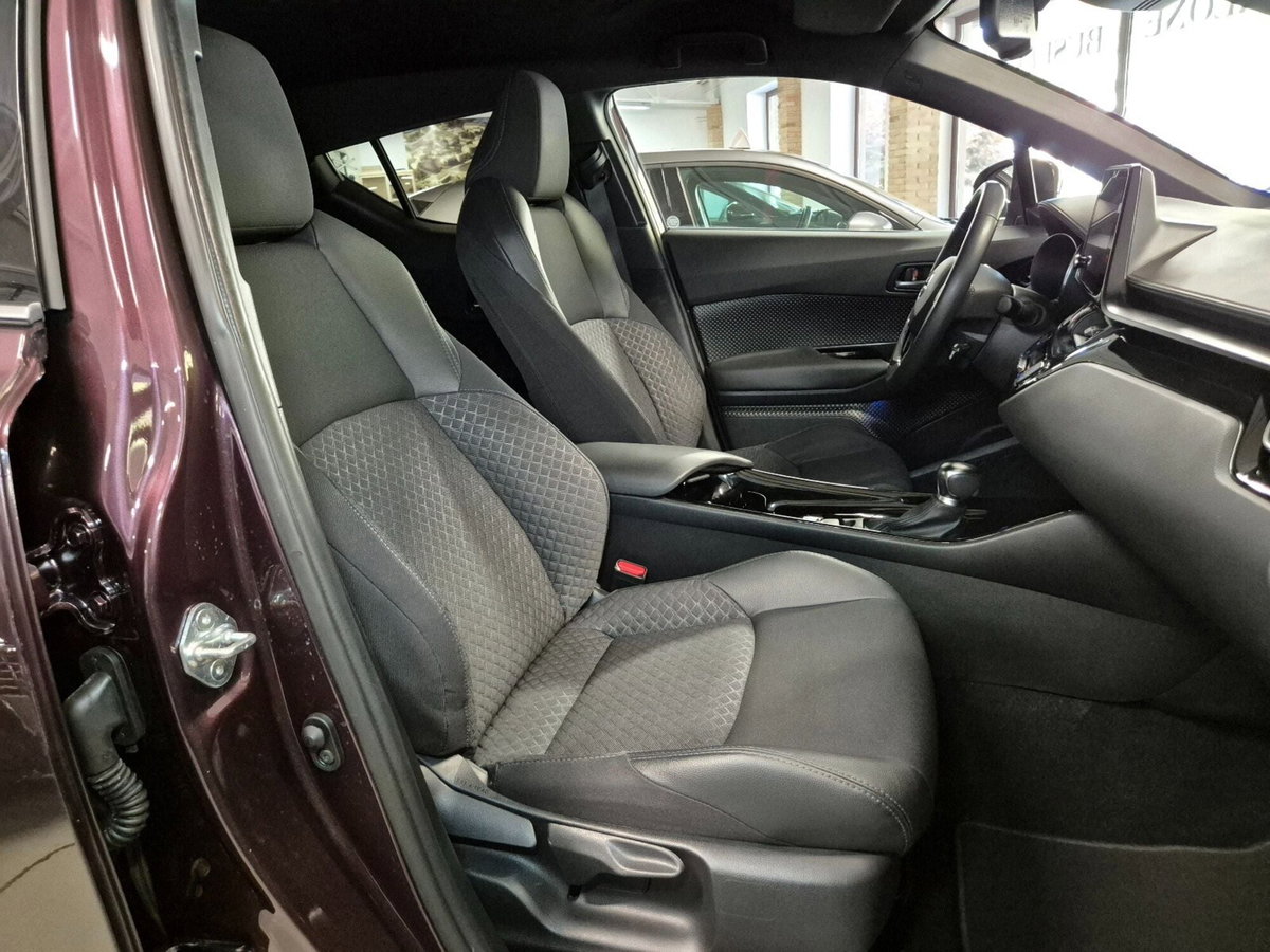 Toyota Toyota C-HR 1.8 Hybrid E-CVT Lounge (6)