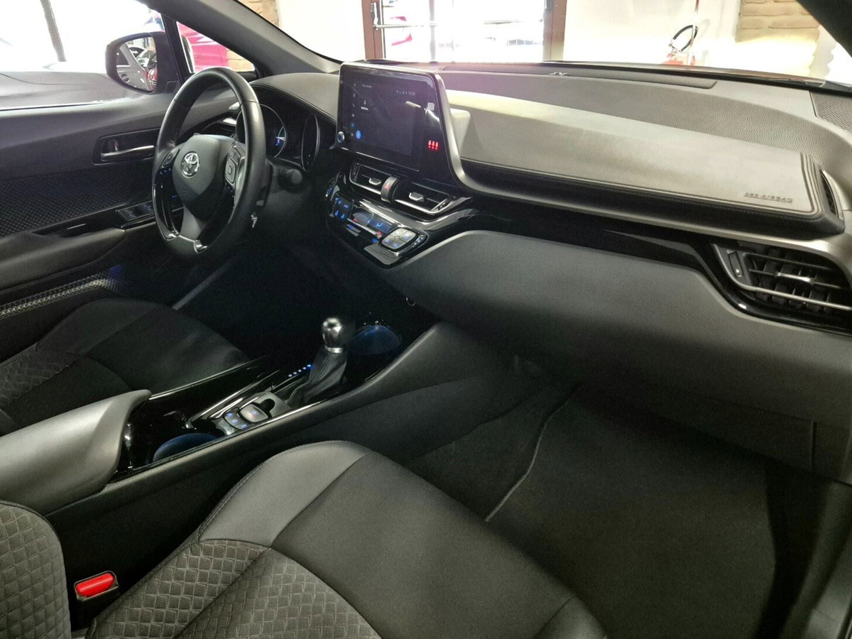 Toyota Toyota C-HR 1.8 Hybrid E-CVT Lounge (8)