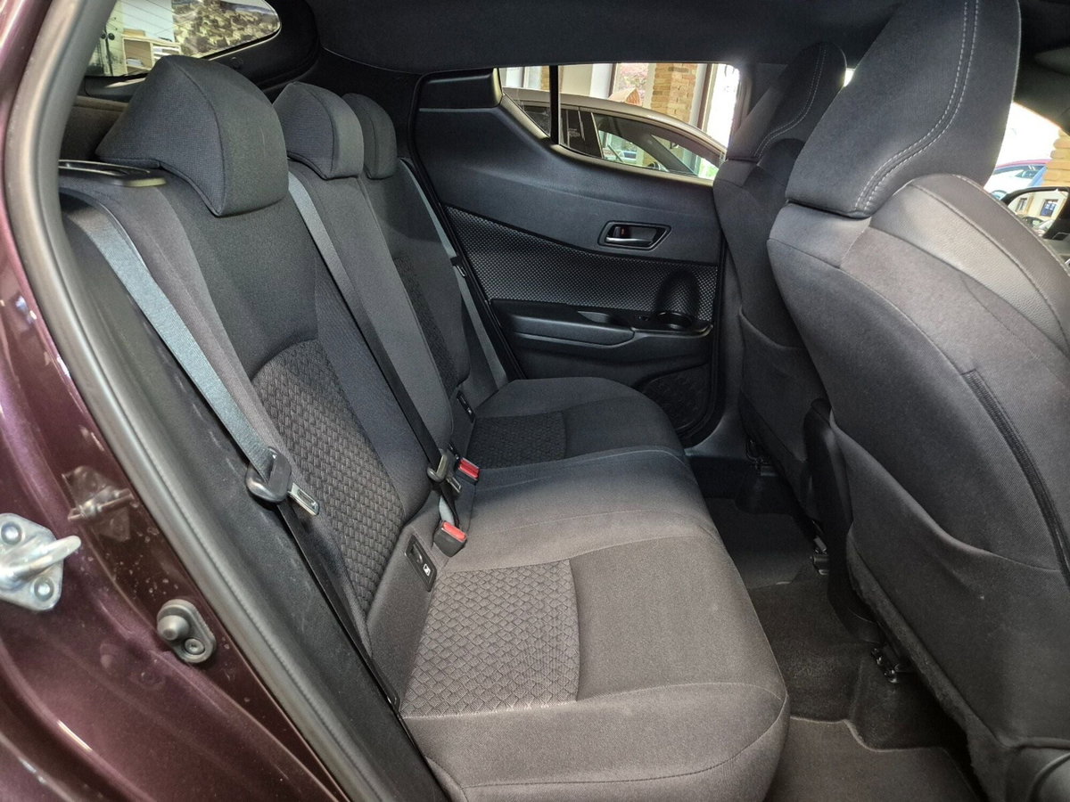 Toyota Toyota C-HR 1.8 Hybrid E-CVT Lounge (9)