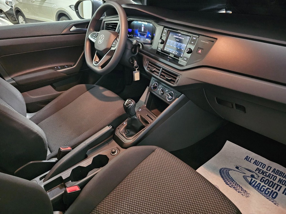 Volkswagen Taigo 1.0 tsi Life 95cv (9)