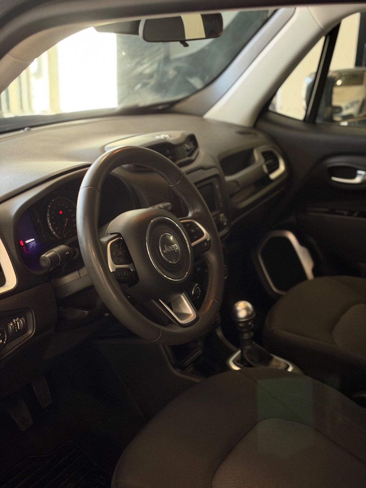 Jeep Renegade 1.6 Mjt 120 CV Limited (7)