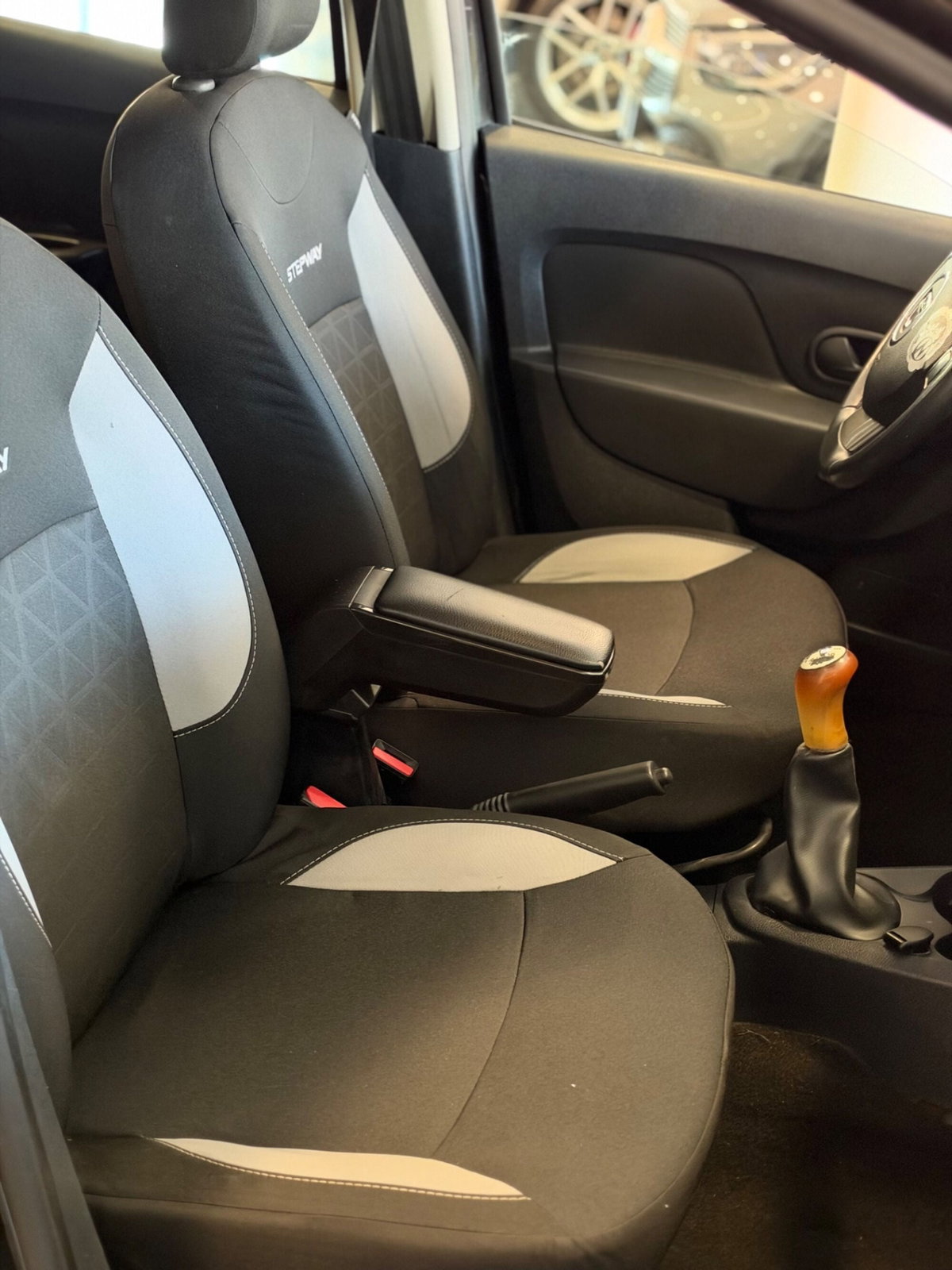 Dacia Sandero Stepway 1.5 dCi 8V 90CV Prestige (10)
