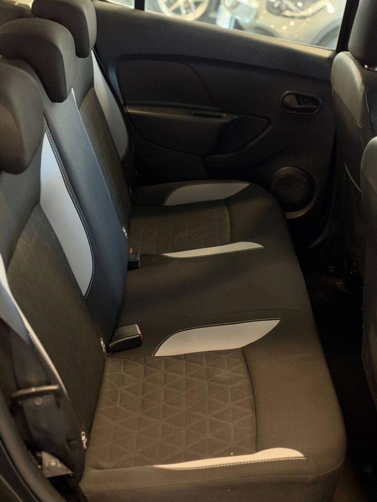 Dacia Sandero Stepway 1.5 dCi 8V 90CV Prestige (12)