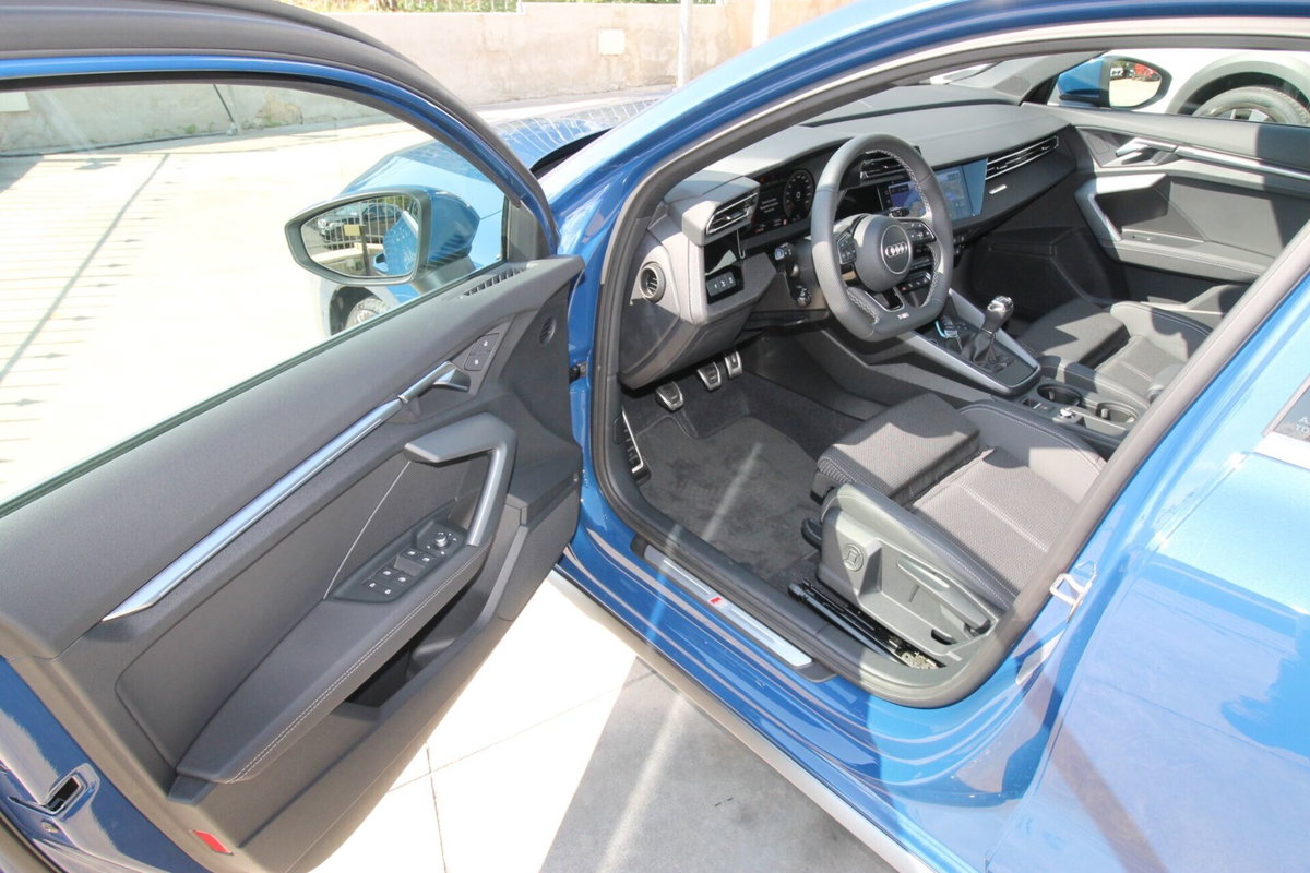 Audi A3 Sportback 30 TDI S line edition (15)