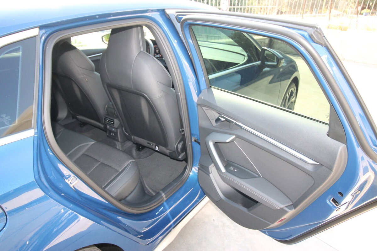 Audi A3 Sportback 30 TDI S line edition (17)